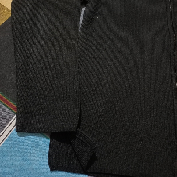 Collared Sweater top - preloved - Picture 8 of 9